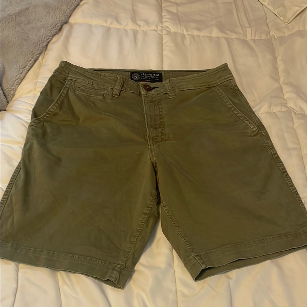 American Eagle Outfitters Men's Olive Shorts 31” waist 9” inseam